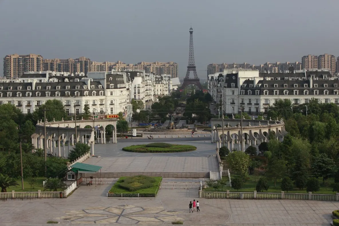 Turnul Eiffel a fost închis, personalul a intrat în grevă