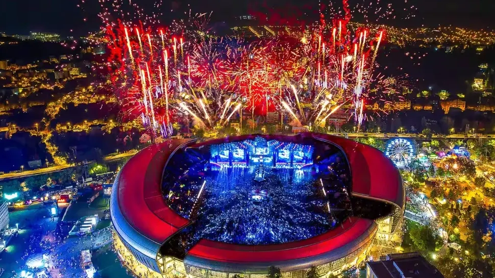 UNTOLD 2026 anunță line-up-ul final: nume noi pe scenele festivalului și o premieră în România