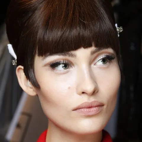Când corectorul dă un efect de lifting: metoda „abstract contouring”