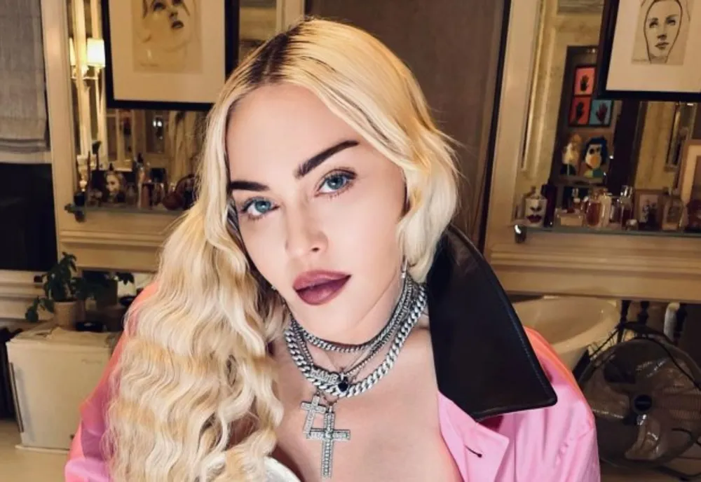 MADONNA, PETRECERE CU 500 DE INVITAȚI LA TEATRUL ANTIC DIN POMPEI