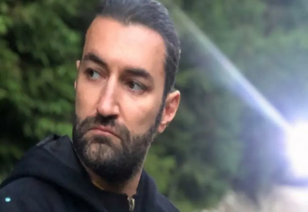 Moment rușinos pentru Smiley: s-a întâmplat în faţa publicului! Ce a făcut artistul
