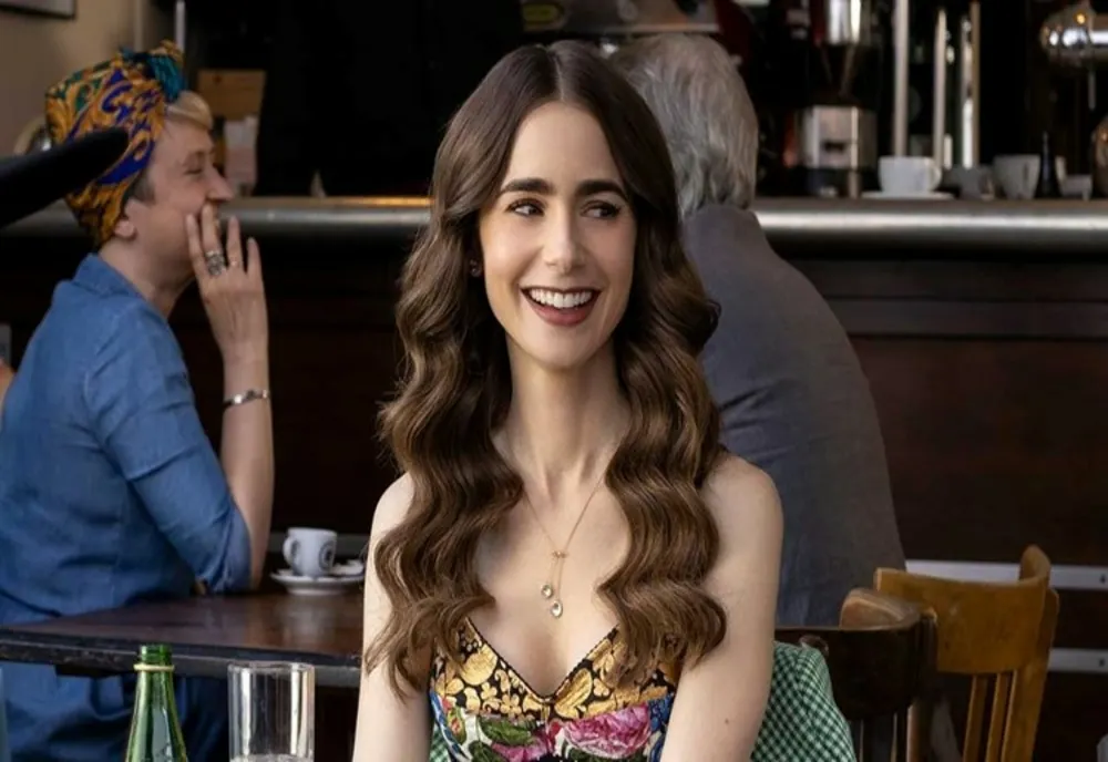 Actrița din Emily in Paris a devenit mamă! Lily Collins, primele imagini cu fiica sa