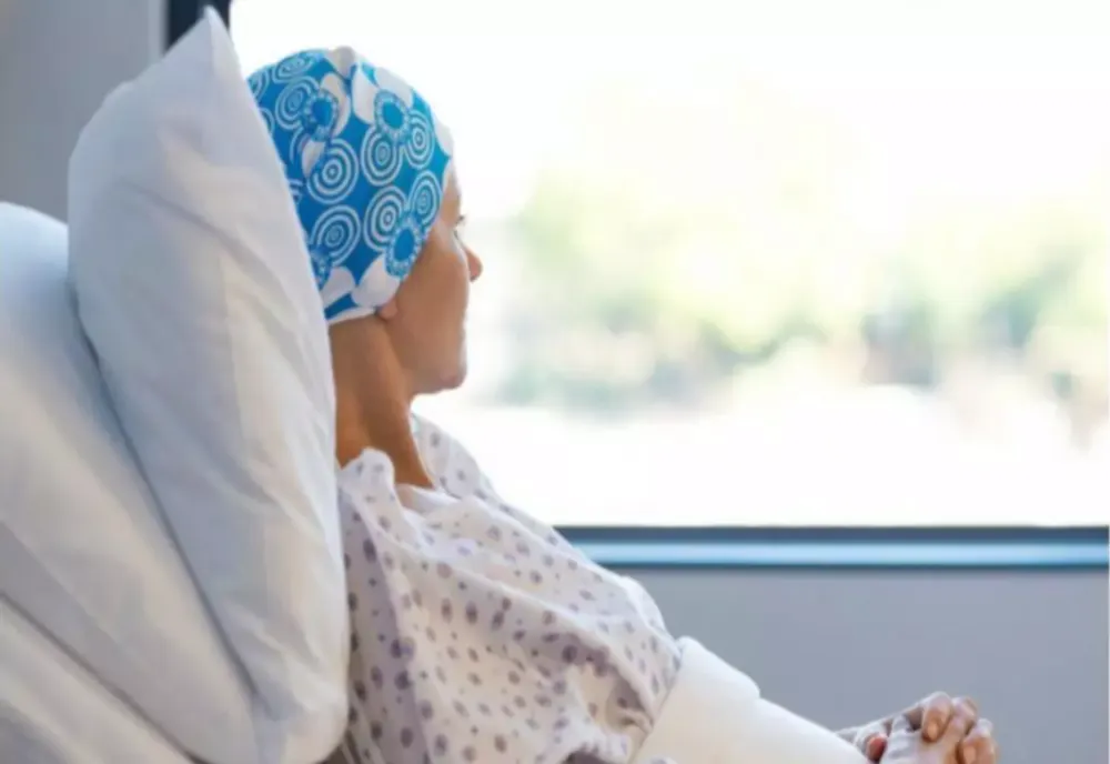 Ce este radonul, gazul radioactiv responsabil de creșterea alarmantă a cancerului pulmonar în rândul nefumătorilor