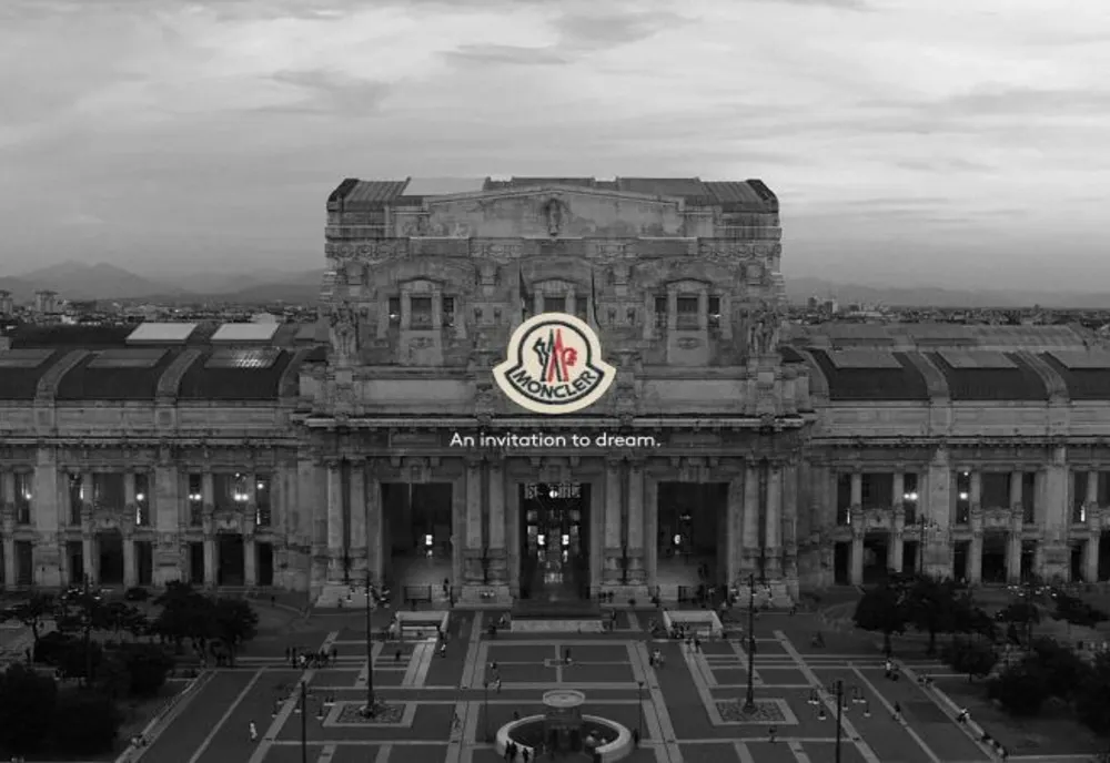 Moncler transformă gara din Milano într-o galerie de artă
