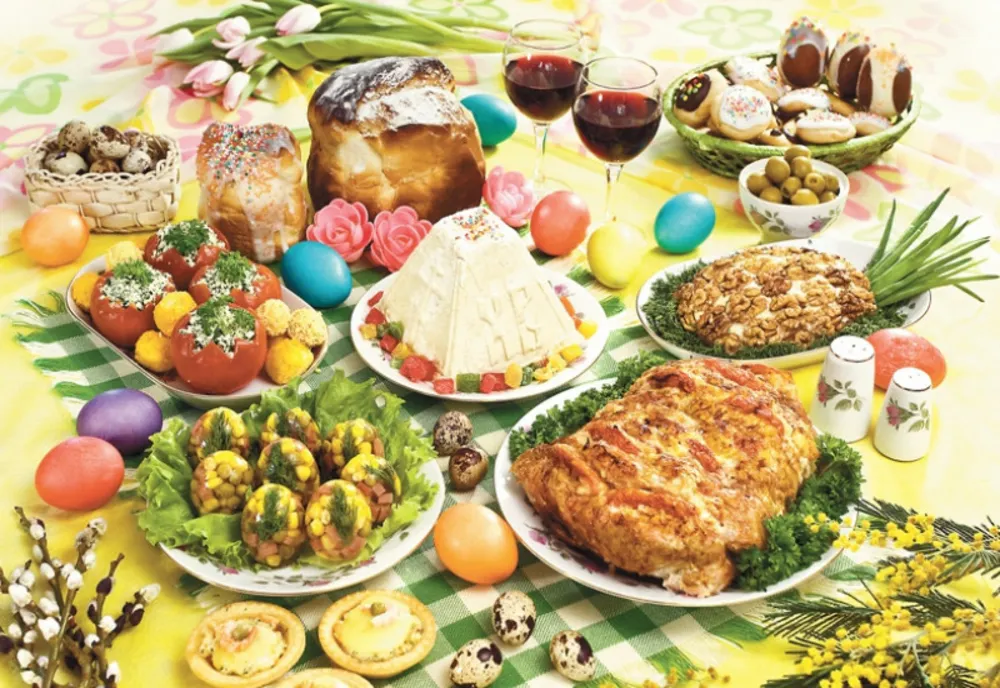 Pericolul de pe masa de Paște. Alimentele care ne pot îmbolnăvi