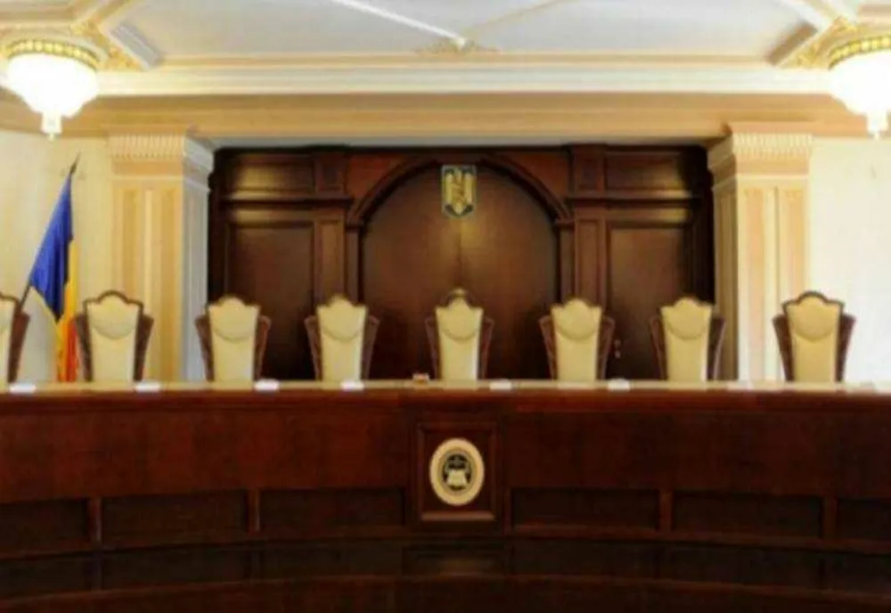 CCR amână verdictul în cazul pensiilor private