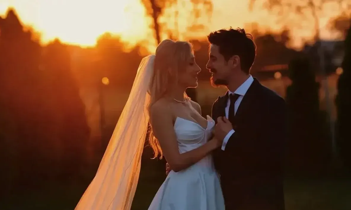 Andrei Leonte, primul câștigător X Factor, s-a căsătorit! Imagini spectaculoase de la nuntă