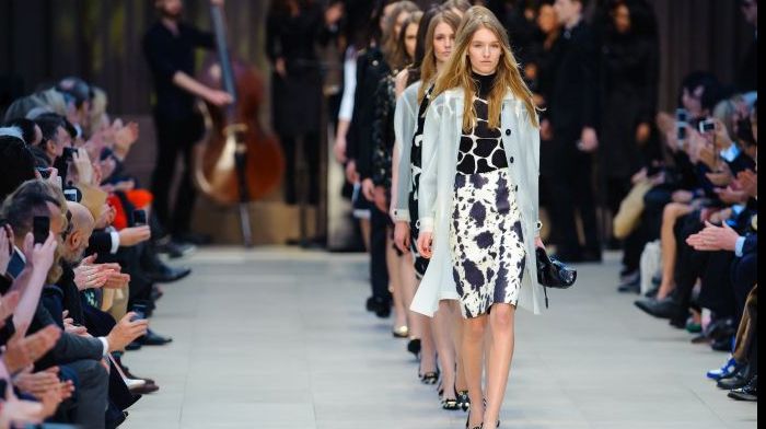 Trenduri de modă pe care le lăsăm în urmă în 2026