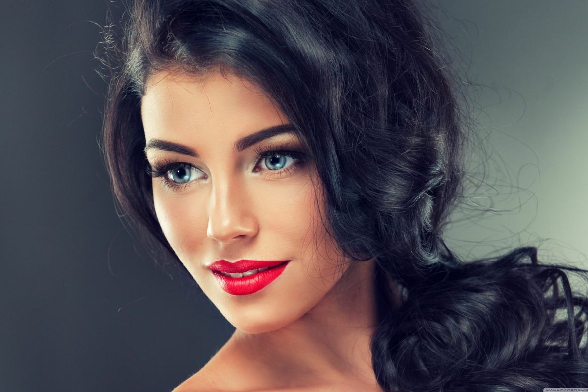 Machiaj de seară pentru Crăciun. Cum să-l faci, pas cu pas