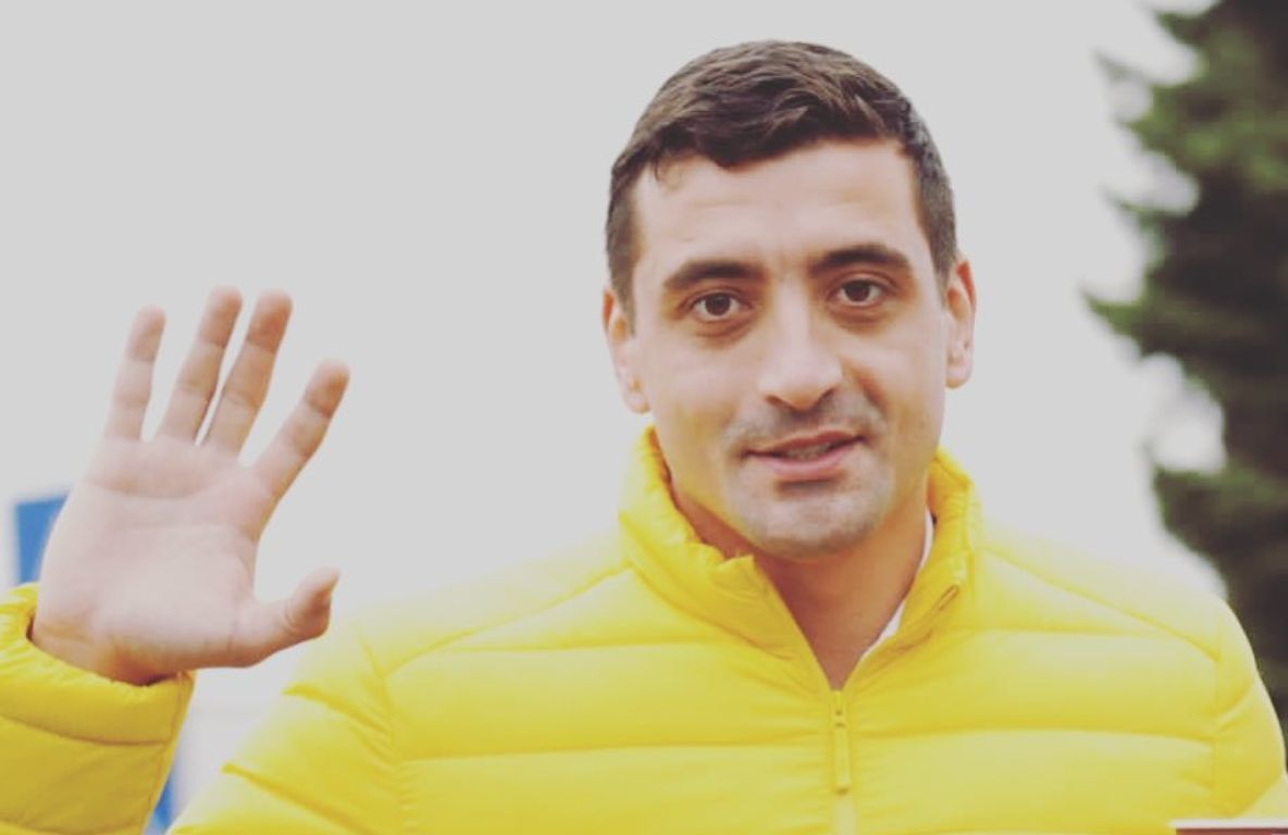 Cum arată și cu ce se ocupă iubita secretă a lui George Simion. Politicianul a publicat prima poză cu ea