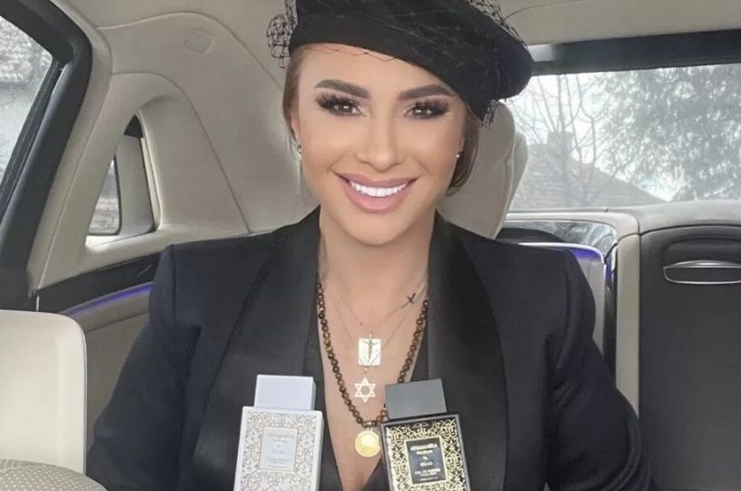 Anamaria Prodan și-a lansat propriul parfum. Cât costă