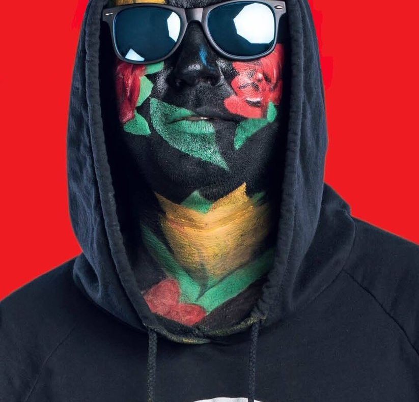 Cât cheltuiește solistul de la Carla’s Dreams într-un an pentru machiaj