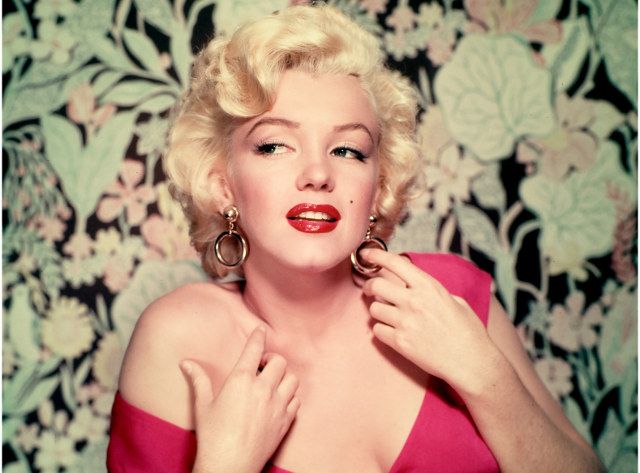 Tehnica Marilyn Monroe: trucul care deschide ochii și lungește genele