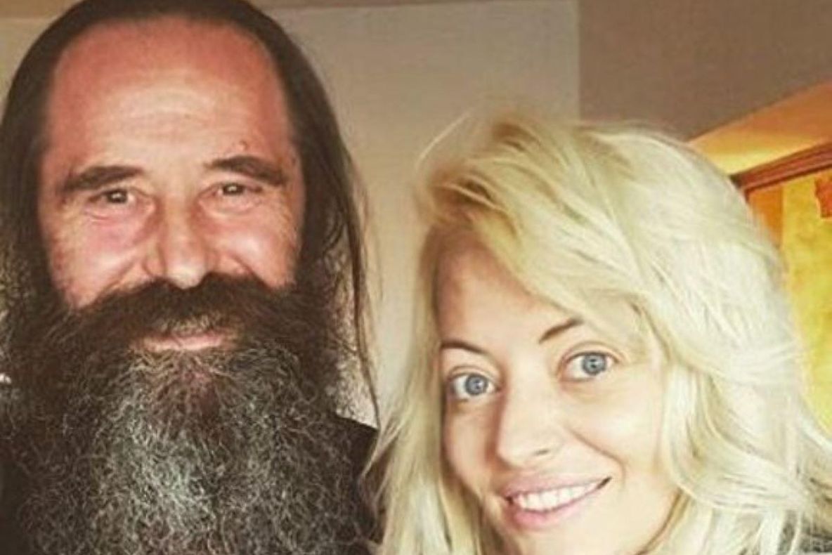 Tatăl Deliei s-a întors după 18 ani pe Muntele Athos cu o boală grea