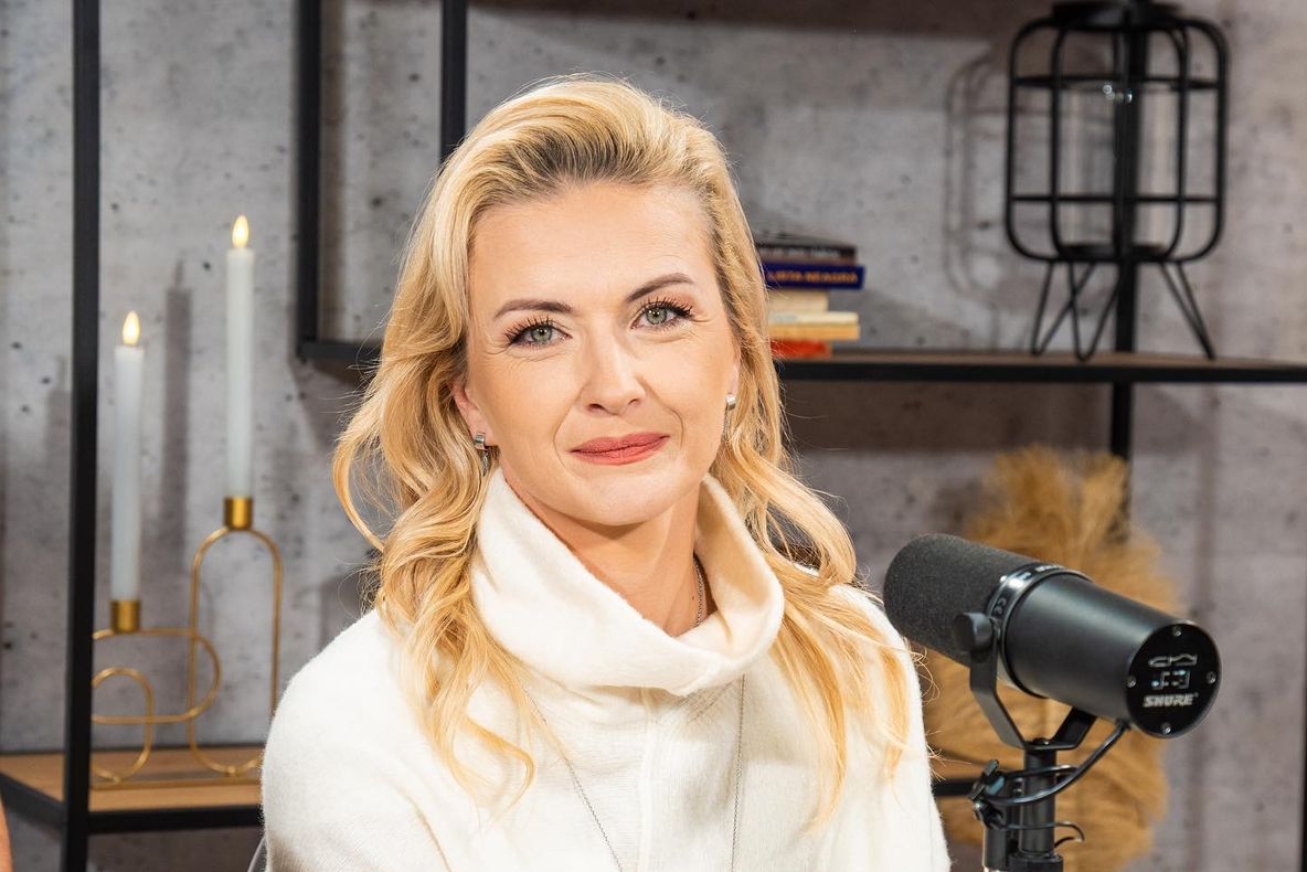 Cum să îți pregătești tenul pentru primăvară. Ritualul Elwirei Petre