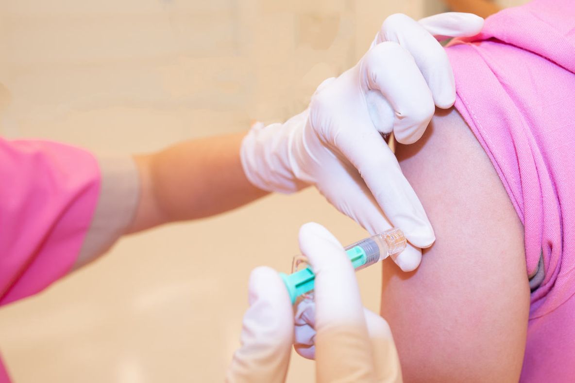 Premieră! Vaccin HPV compensat pentru femeile cu vârsta între 18 și 45 de ani