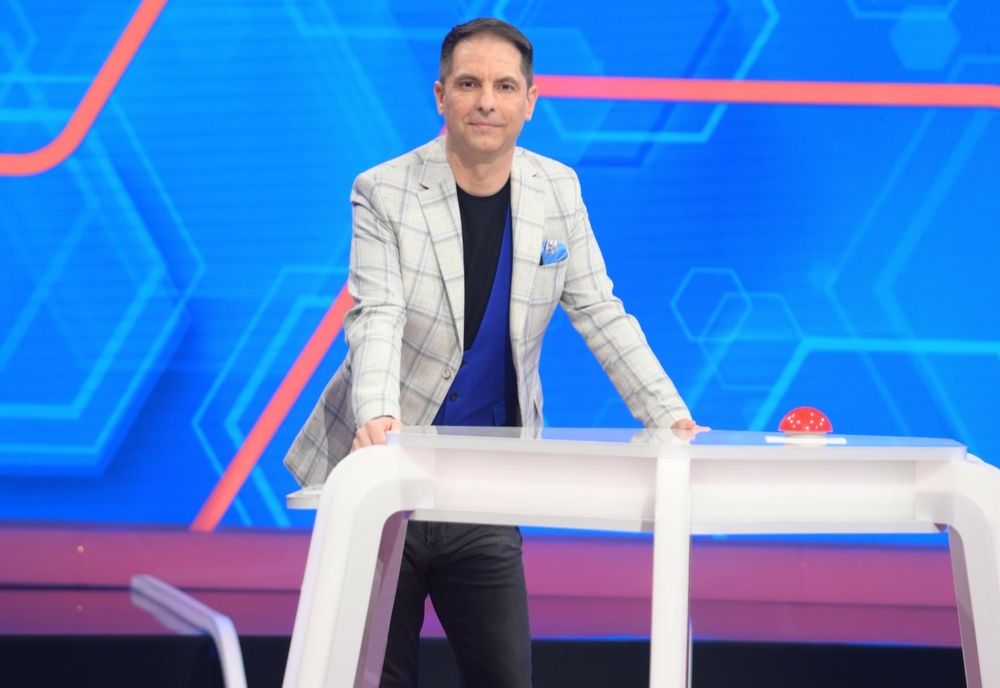 TOP salarii ale vedetelor de televiziune. Cel mai bine plătit de pe „sticlă”