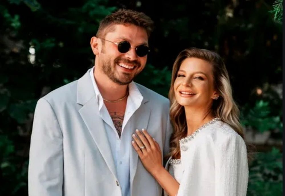 Ana Baniciu, nuntă pe malul lacului. Artista a fost superbă în rochie de mireasă