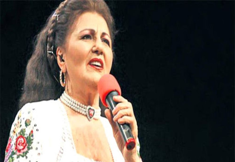 Irina Loghin, de nerecunoscut după ce s-a tuns scurt. Motivul pentru care a renunțat la podoaba capilară