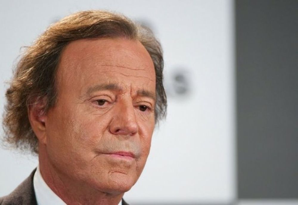 Julio Iglesias, reţinut pe aeroport, în Republica Dominicană