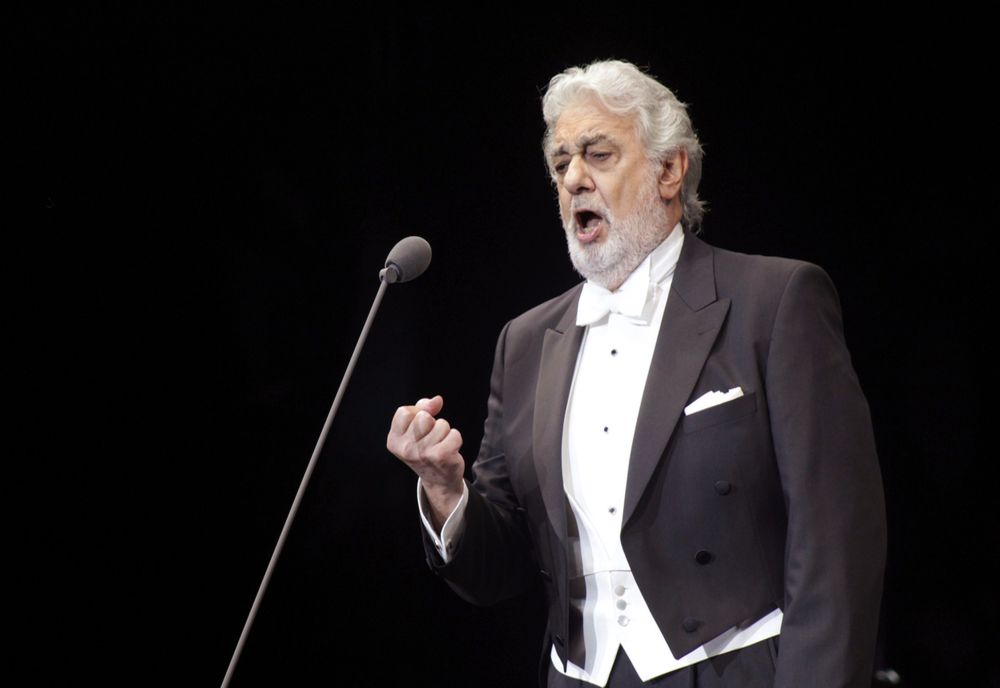 Concertele tenorului Placido Domingo de la Cluj-Napoca şi Bucureşti, reprogramate