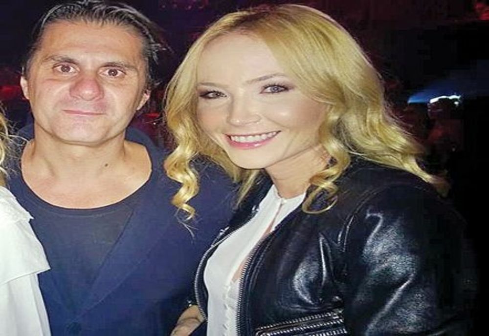 OCTAVIA GEAMĂNU A LANSAT PRIMA EI CARTE. CE PĂRERE ARE SOȚUL EI