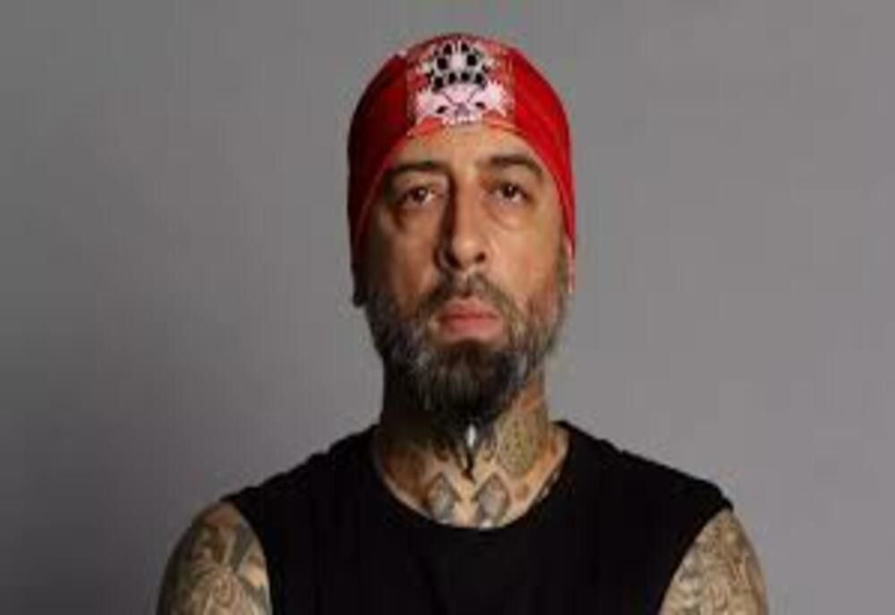 CRBL, deranjat că încă e criticat pentru divorțul de Elena Vîșcu. Artistul a răbufnit