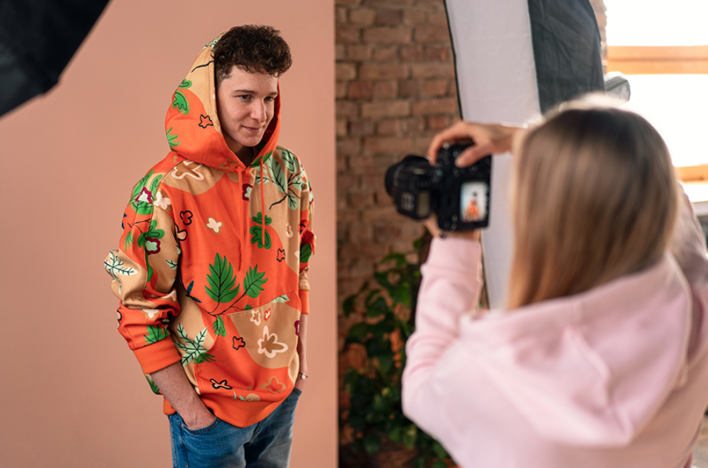 7 motive surprinzătoare pentru care ar trebui să alegi un hanorac personalizat!