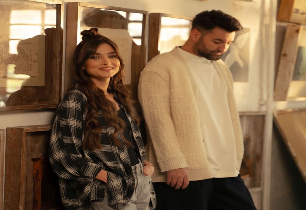 Theo Rose și Smiley lansează „Ultimul dans”