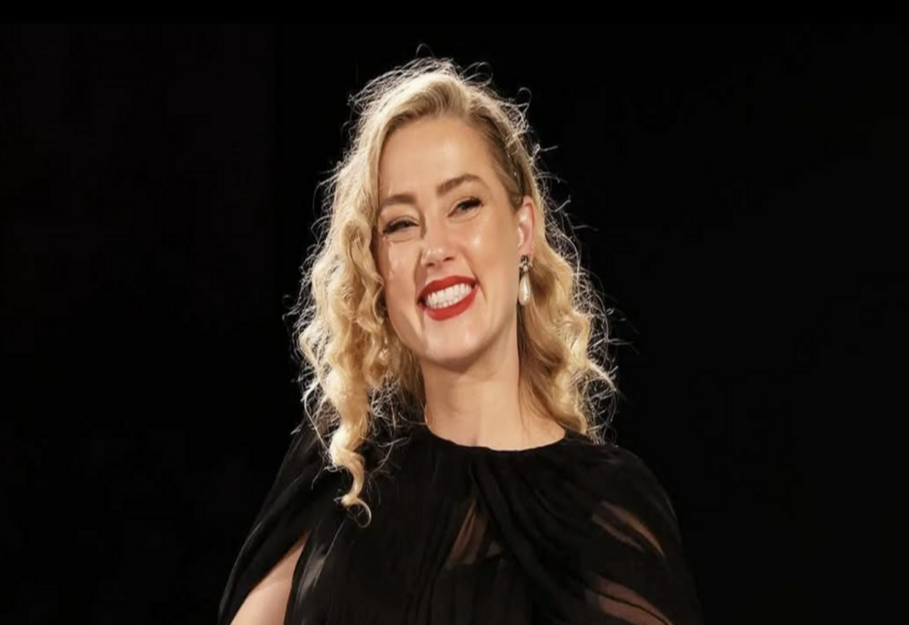 Amber Heard, mamă de gemeni! Ce fotografie a postat pe rețelele de socializare