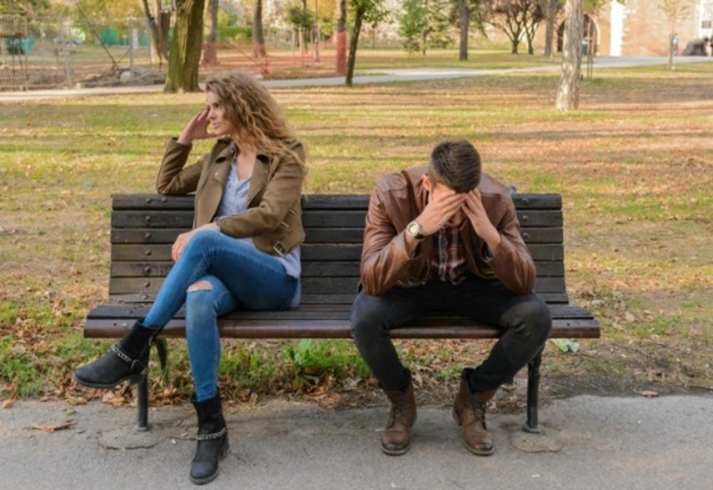 8 obiceiuri de zi cu zi care distrug încet o relație