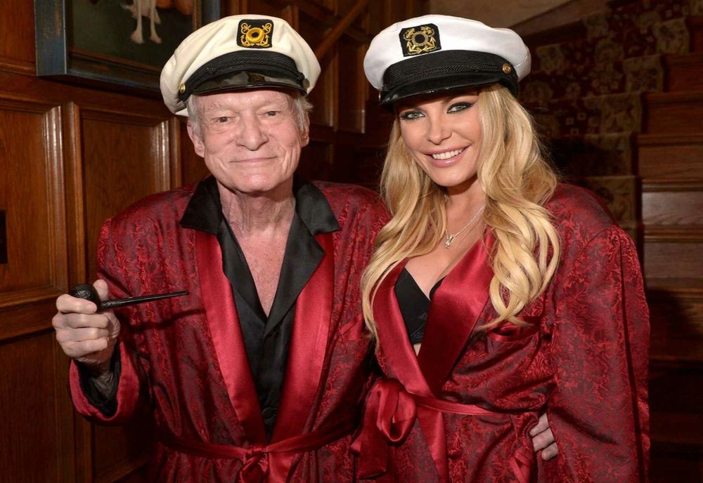 Văduva lui Hugh Hefner s-a logodit la 7 ani de la moartea fondatorului Playboy. Cine e viitorul soț