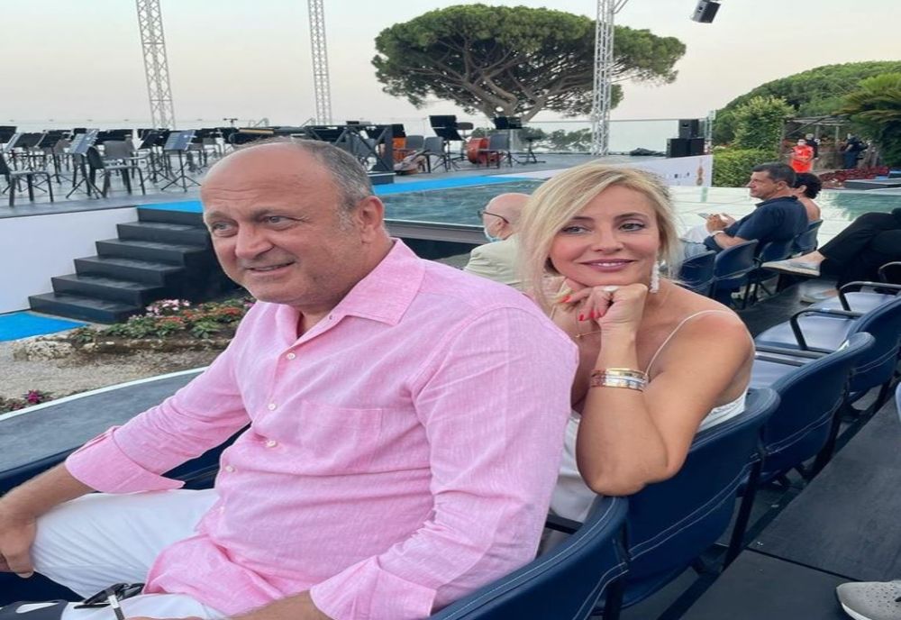 CE A PĂȚIT DIANA ȘUCU LA PIAȚA PUCHENI DIN BUCUREȘTI, DUPĂ CE A CUMPĂRAT ROȘII, FLORI ȘI GOGOȘARI