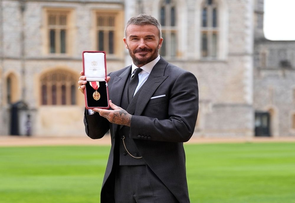 SIR DAVID BECKHAM, ÎNNOBILAT DE REGELE CHARLES. CE TITLU A PRIMIT