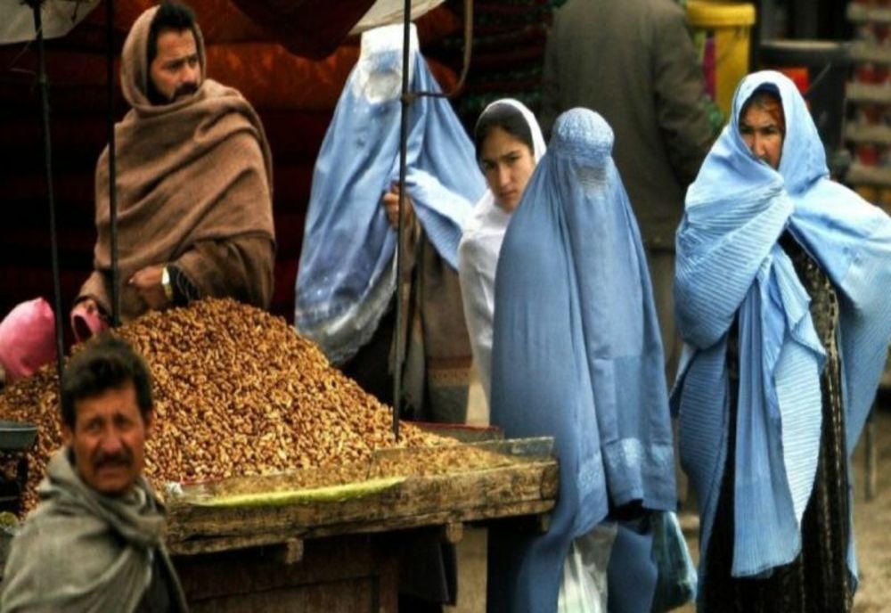 Violența domestică, legalizată în Afganistan: bărbații își pot bate sau viola soțiile și copiii, câtă vreme nu lasă urme