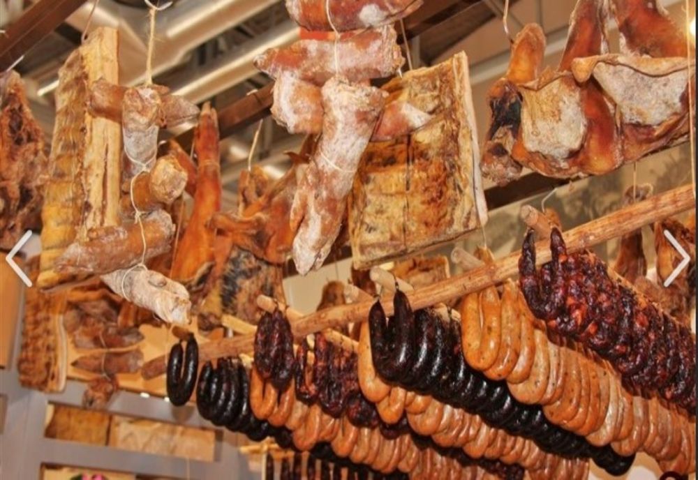 Ce beneficii pentru sănătate au aperitivele tradiționale din porc
