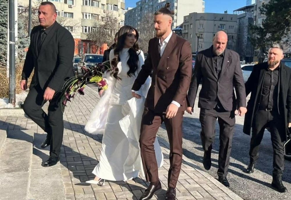 Cât a costat rochia purtată de Ioana Stan la cununia cu Radu Drăgușin