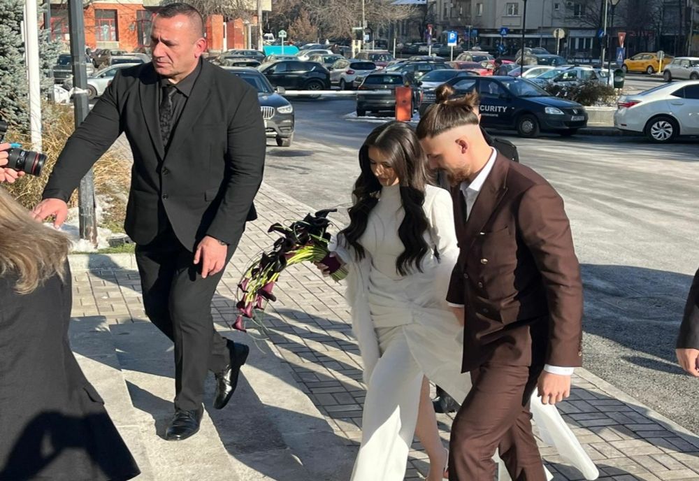 Ce semnificație au calele negre din buchetul Ioanei Stan de la cununia civilă cu Radu Drăgușin