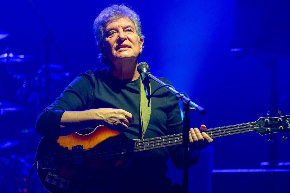 De ce ar fi murit Iulian Mugurel Vrabete de la trupa Holograf