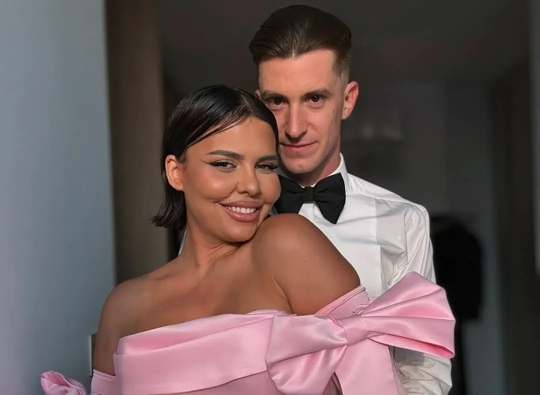 Andreea Popescu a ieșit la prima întâlnire după divorțul de Rareș Cojoc