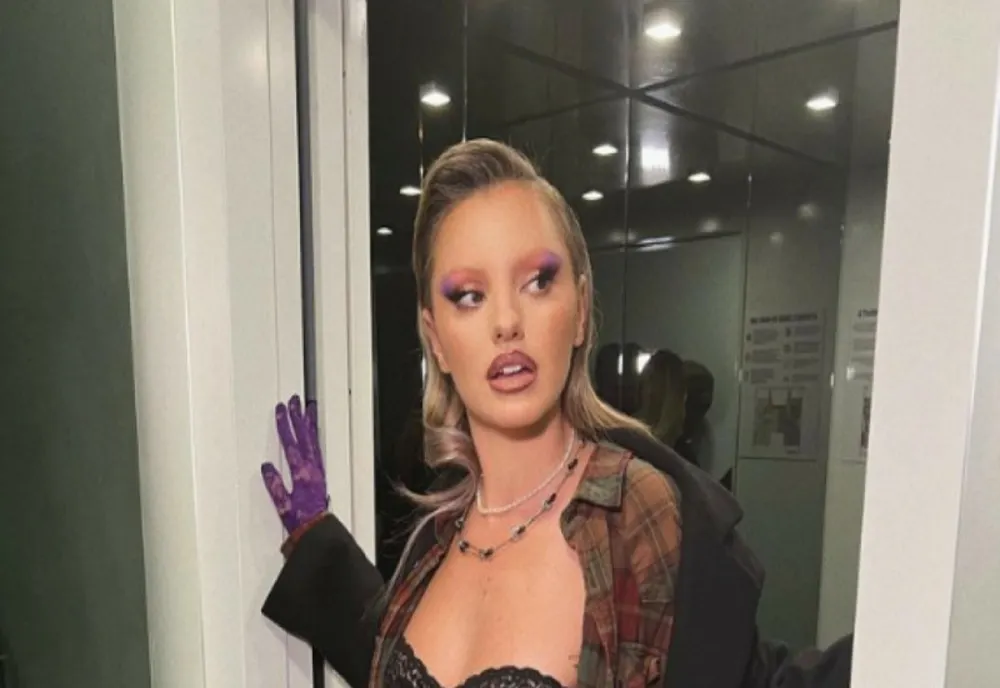 Alexandra Stan a născut o fetiță. Ce nume a ales pentru fiica ei