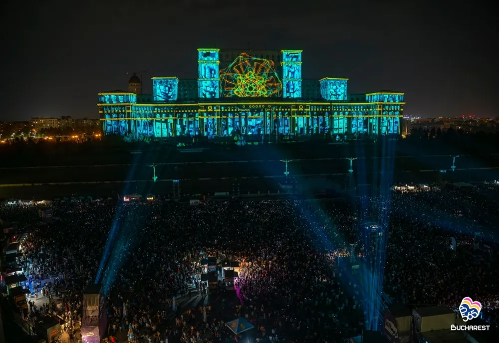 iMapp Bucharest revine în Piața Constituției cu două zile de video mapping, muzică și artă