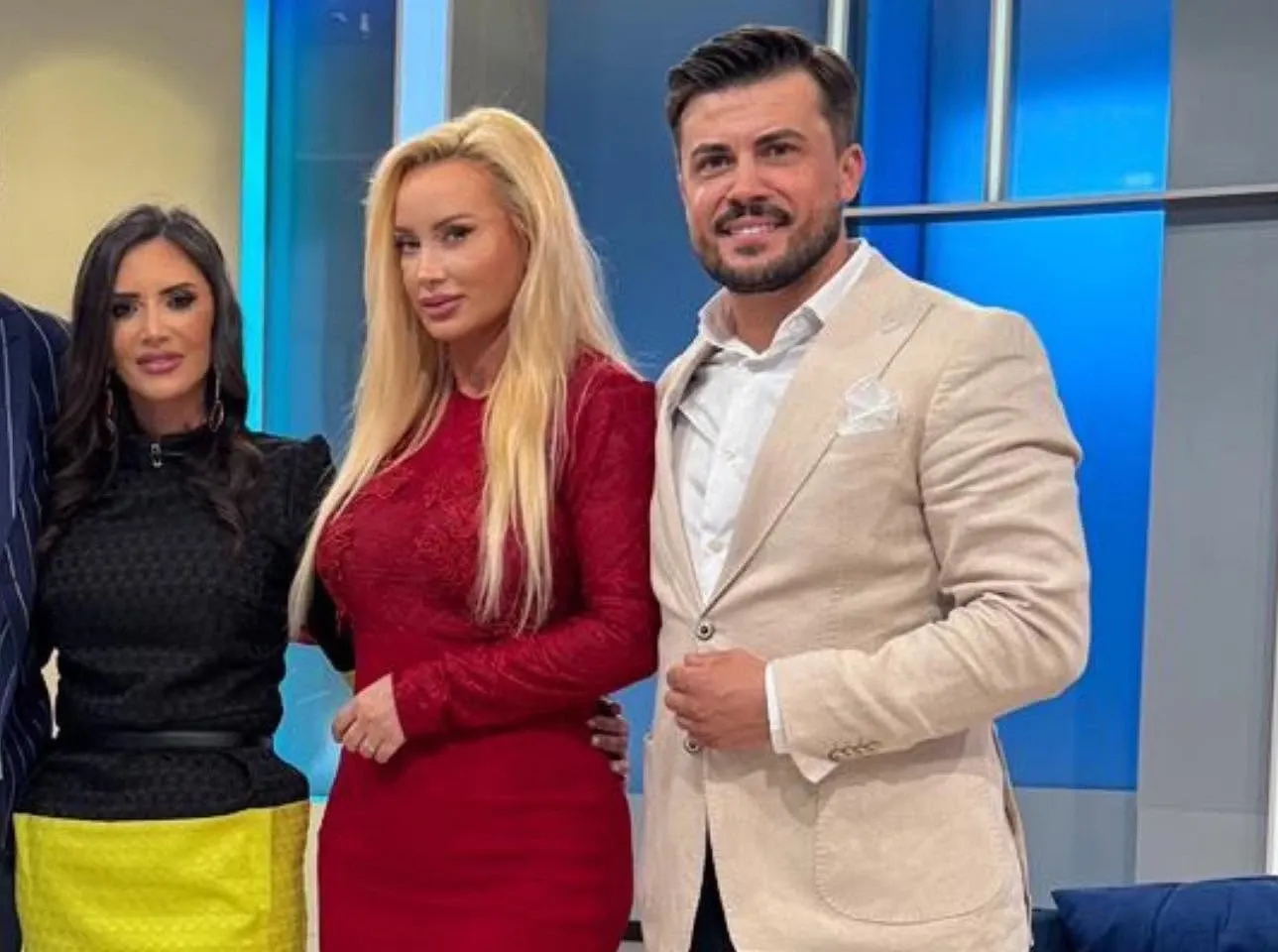 Mara Bănică a nașit-o pe Simona Trașcă. Mireasa și nașa, apariții de senzație la nuntă!
