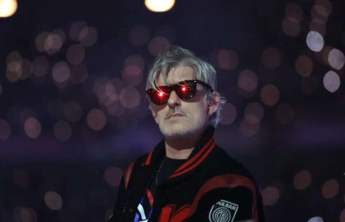 Șoc în muzica electronică: DJ-ul francez Kavinsky a murit