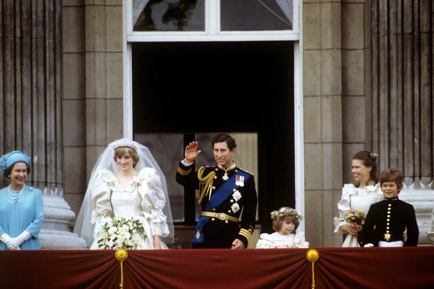 45 de ani de la nunta Prințului Charles cu Diana. Detaliile mai puțin cunoscute din spatele celei mai urmărite ceremonii regale