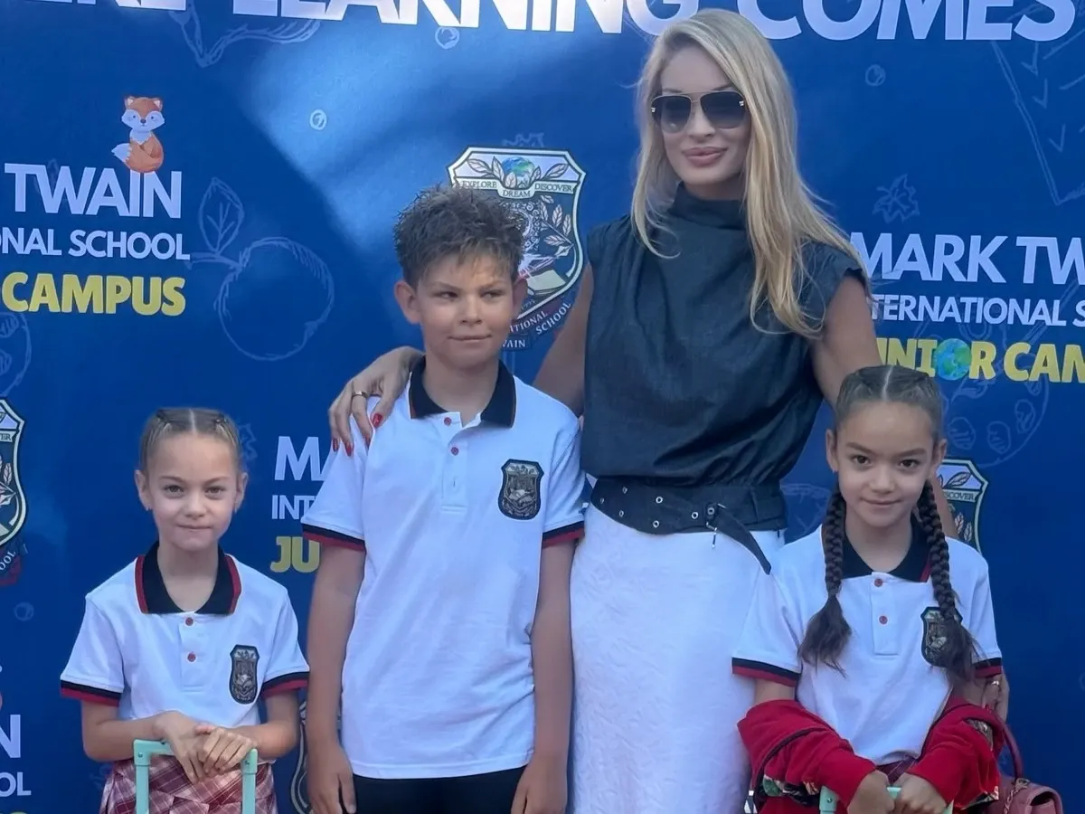 Câți bani dau pe lună Cristi Borcea și Valentina Pelinel pentru școala celor trei copii