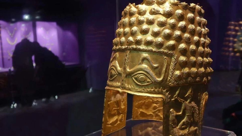 Măsuri de ultima oră pentru ca tezaurul să nu mai fie furat. Coiful de la Coțofenești va ajunge în România