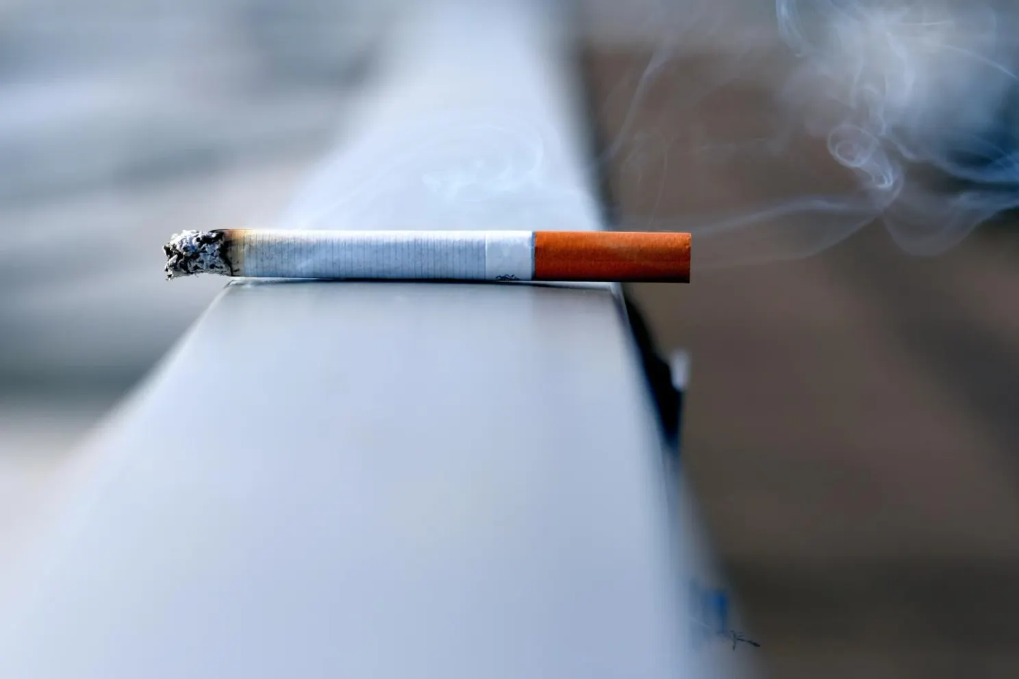 Fumatul, factor de protecţie pentru boala Parkinson