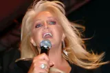 Bonnie Tyler s-a trezit din comă după 5 săptămâni. Care este starea artistei