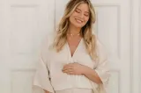 Cum arată Laura Cosoi la două săptămâni după ce a născut al cincilea copil: „Alăptatul ajută mult”